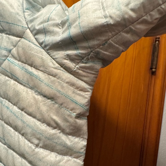 Patagonia Women's Down Sweater - Picture 12 of 13